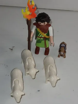 Lote 18. Ovejero playmobil