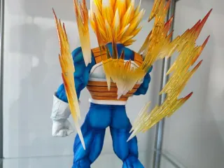 Dragon Ball Z Vegeta Super Saiyan Figure