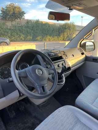 Volkswagen Transporter T5 2011