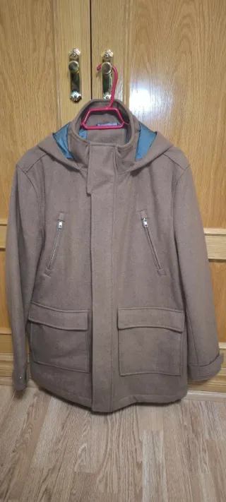 Chaquetón de paño color camel con interior térmico