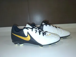 Botas de fútbol Nike Phantom GX tacos número 37.5