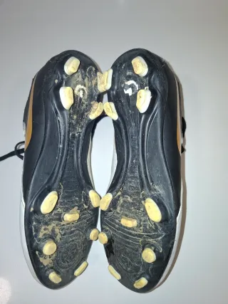 Botas de fútbol Nike Phantom GX tacos número 37.5