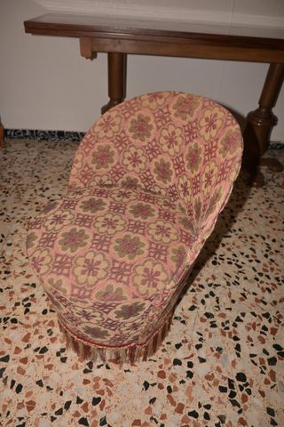 Sillas de comedor de madera con tapizado floral