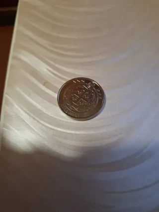 Moneda antigua de níquel