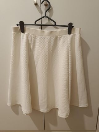 Falda Yessica blanca