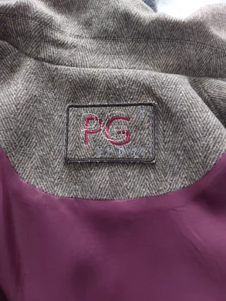 Abrigo Purificación García Marrón y Morado