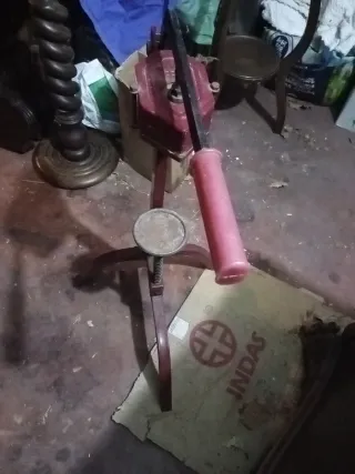 Embotelladora manual roja