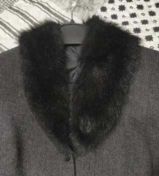 Chaquetón paño de entretiempo con cuello pelo