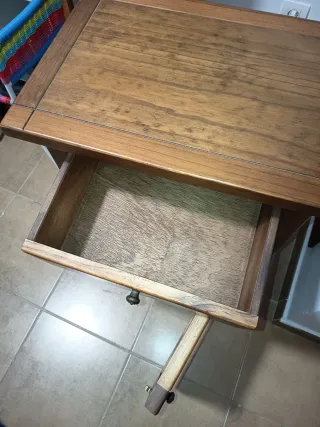 Mesilla de noche de madera maciza