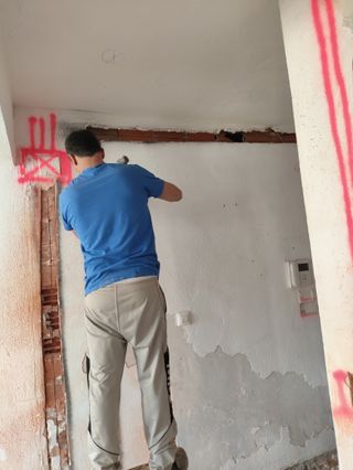 Electricista Autorizado para Servicios a Domicilio