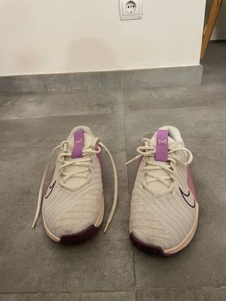 Nike Metcon 9 Rosa y Blanco