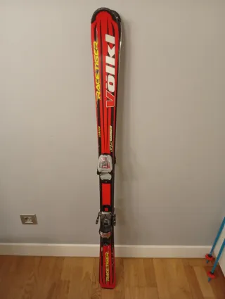 Esquís, botas, casco y bastones junior