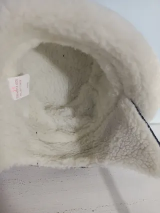 Gorro invierno con orejeras azul y blanco