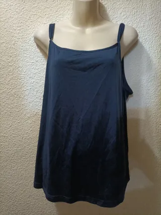 Blusa azul con lentejuelas