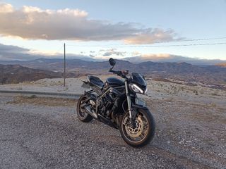 Triumph street triple 765 rs