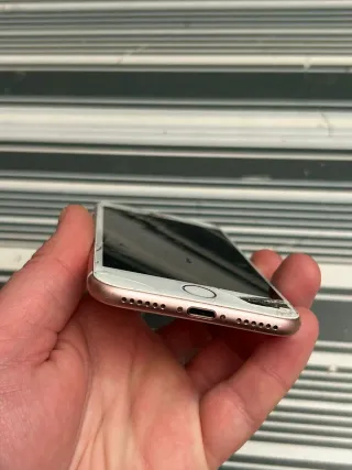 Lote 2 teléfonos Apple: iPhone 5 y iPhone 7