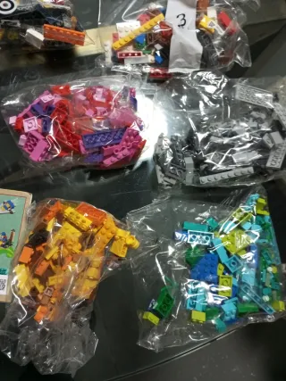 LEGO Classic 11021 Scatola di Costruzione