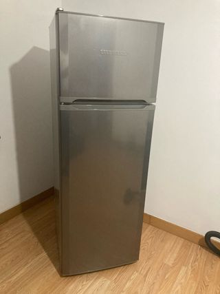 Nevera Liebherr nueva