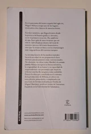 Maribel y la extraña familia