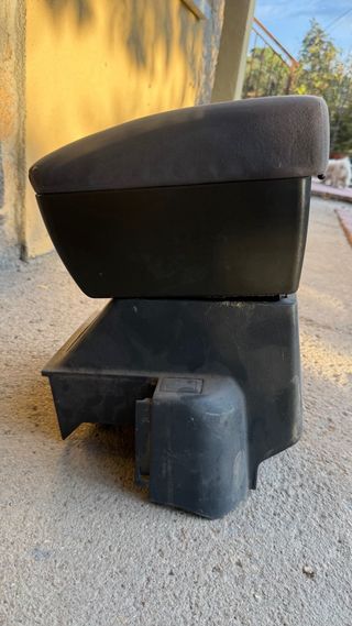 Reposabrazos Montero V20