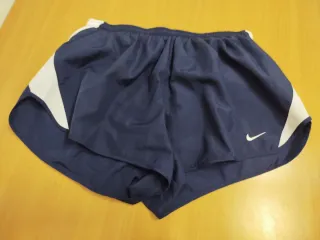 Pantalón corto deportivo Nike mujer azul