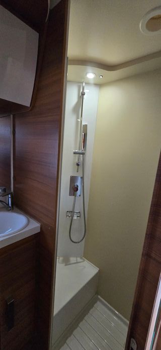 Autocaravana Elnagh 26 de 6 plazas