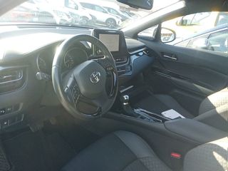 Toyota C-HR 180H Advance 135 kW (184 CV)