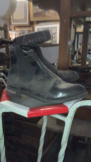 Pantalones militares caballería y botines