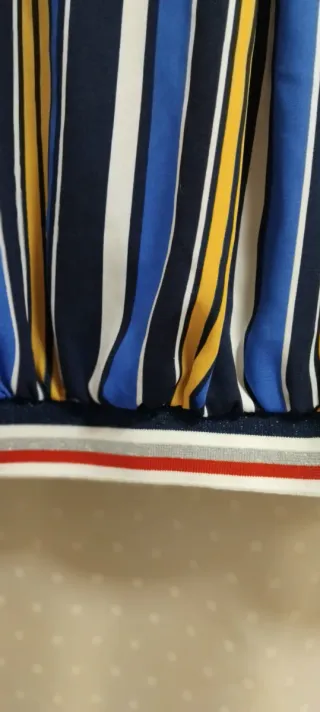 Blusa escote V multicolor