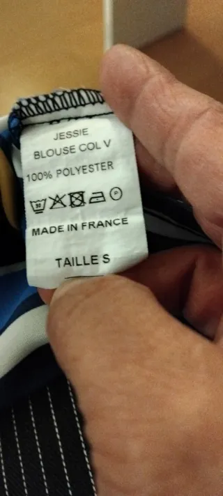 Blusa escote V multicolor