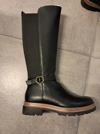 Botas caña alta T.39