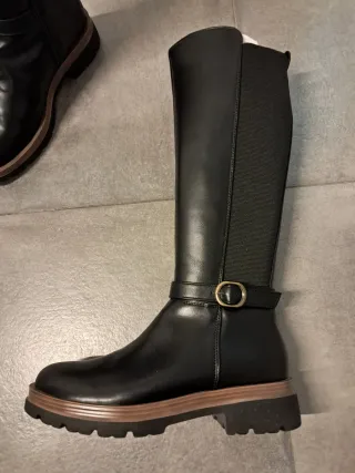 Botas caña alta T.39