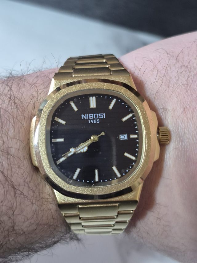 Orologio stile Nautilus 42mm Dorato + Quadrante Nero