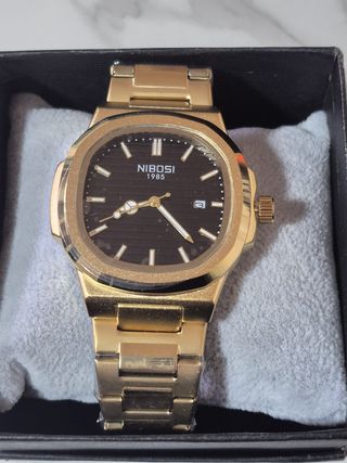 Reloj estilo Nautilus 42mm  Dorado + Esfera Negra