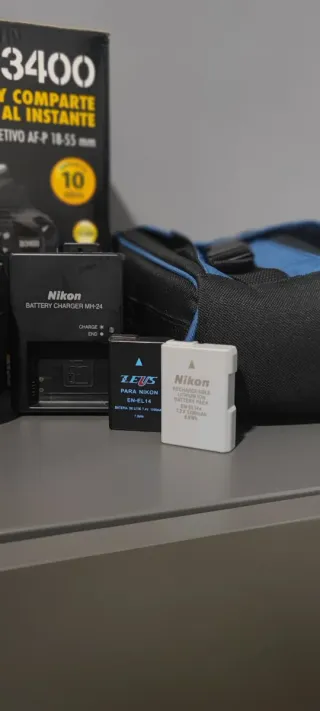 Cámara Nikon D3400 + 2 objetivos + accesorios