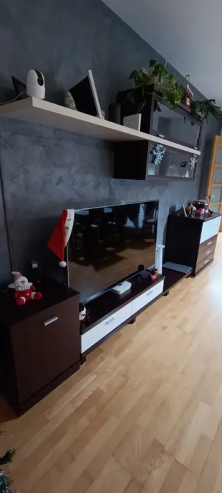 Mueble TV y Vitrina Comedor + mesa y 6 sillas