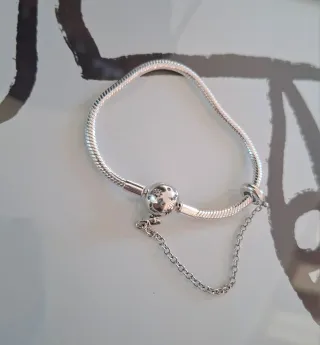 Pulsera Plata charms. Cadena Seguridad