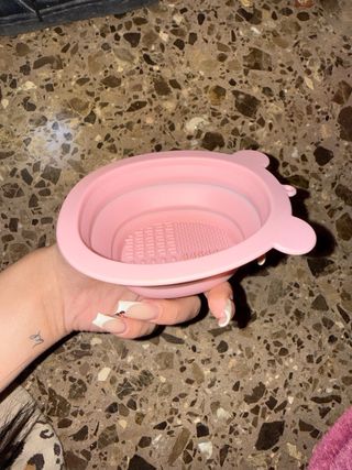 Limpiador de brochas de silicona rosa