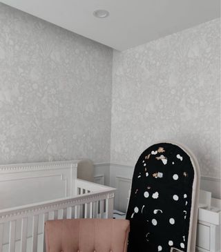 Instalación de papel pintado y pintura en general