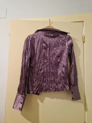 Camisa morada de seda