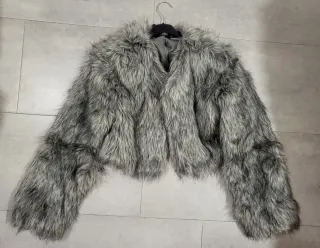 Chaqueta pelo gris Shein Talla S