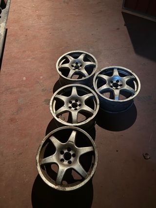 Llantas Compomotive 8x17 5x100 ET45 Grupo VAG