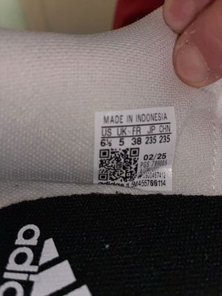 Zapatillas Adidas Blancas y Negras