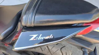 Moto Deportiva Roja 125cc 3500km