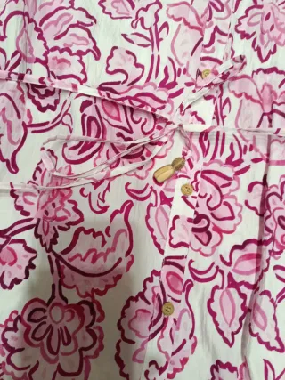 Vestido Zara floral rosa y blanco Talla M