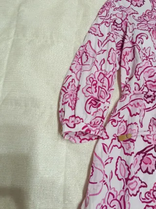 Vestido Zara floral rosa y blanco Talla M