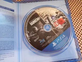 PS4 Rainbow Six Siege & Gran Turismo Sport