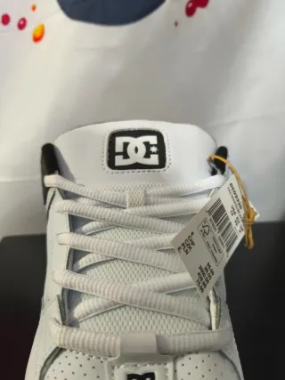Tênis DC Shoes Preto e Branco