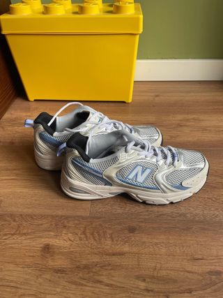 New Balance 530 Azul y Blanco