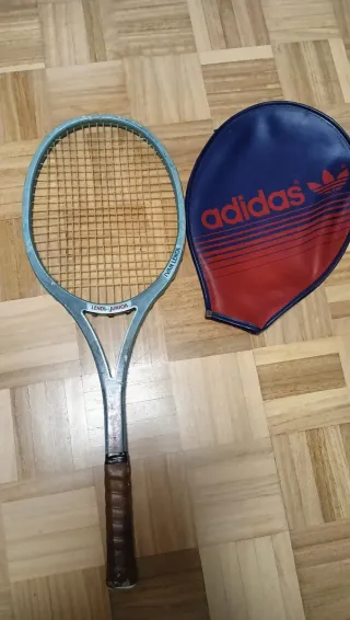 Raqueta Adidas con funda